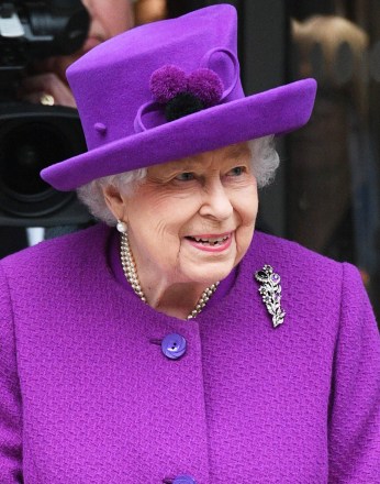 Kraliçe II. Elizabeth Kraliçe II. Elizabeth Kraliyet Ulusal KBB ve Eastman Hastanelerini açtı, Londra, Birleşik Krallık - 19 Şubat 2020
