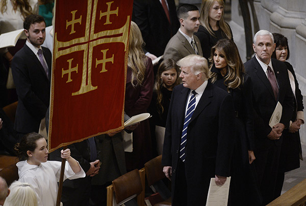 trump-prayer-service-3