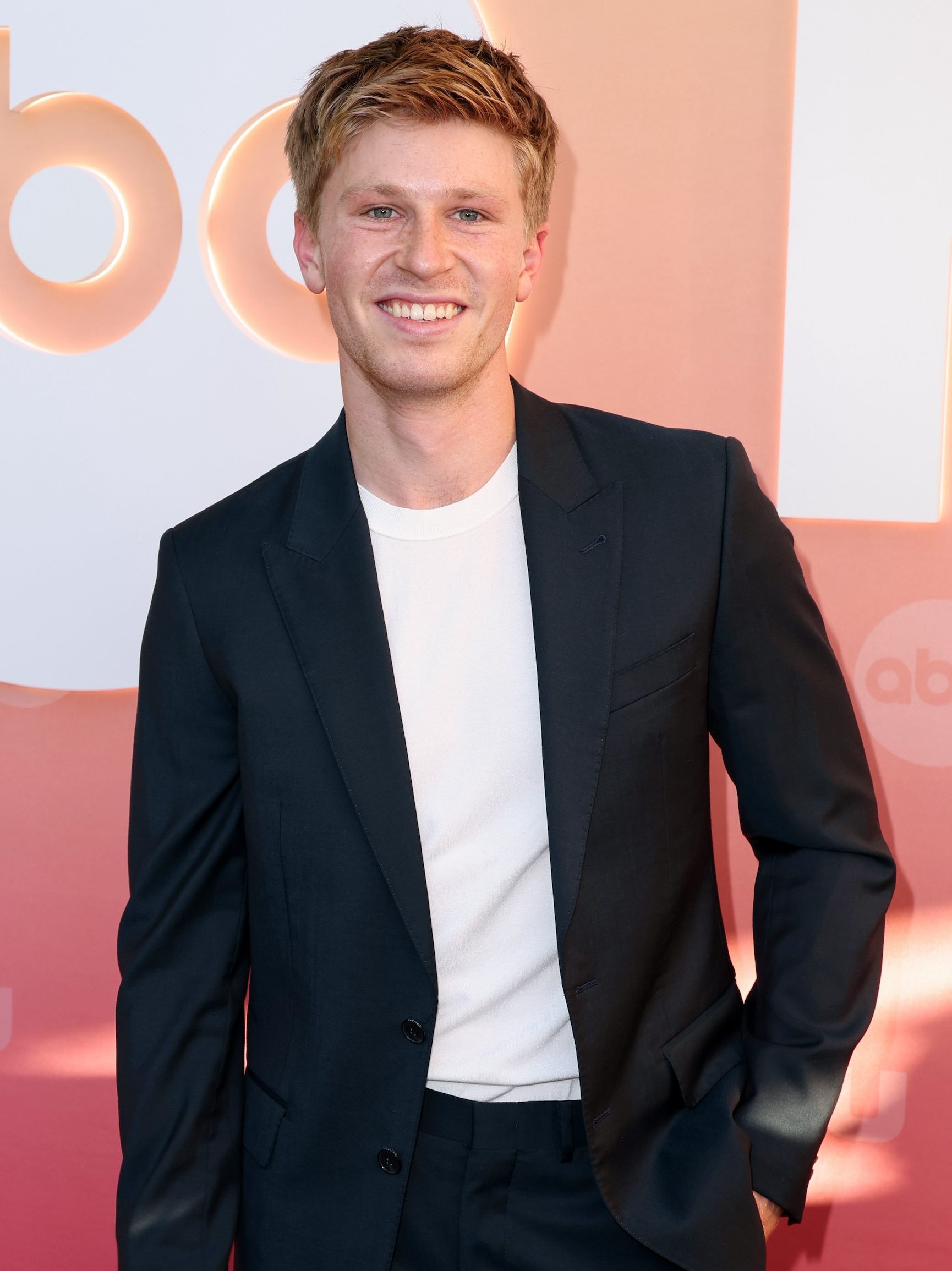 Robert Irwin: 5 Things to Know About the Crocodile Hunter’s Son