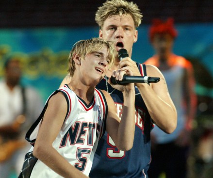CARTER Aaron Carter, foreground, and his brother Nick Carter, who is a member of The Backstreet Boys perform together at Z100's Zootopia 2002 concert at Giants Stadium in East Rutherford, N.J
ZOOTOPIA, EAST RUTHERFORD, USA