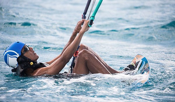 barack obama kitesurfing pics