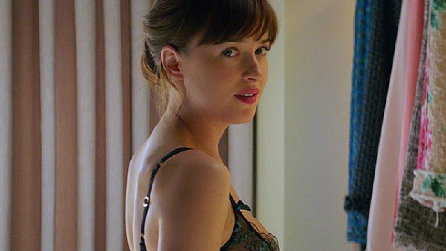 Pics Dakota Johnson Sexy In Lingerie In New ‘fifty Shades Darker Photos Hollywood Life