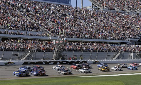 [PICS] Daytona 500 Race 2017: Photos From The NASCAR Event – Hollywood Life