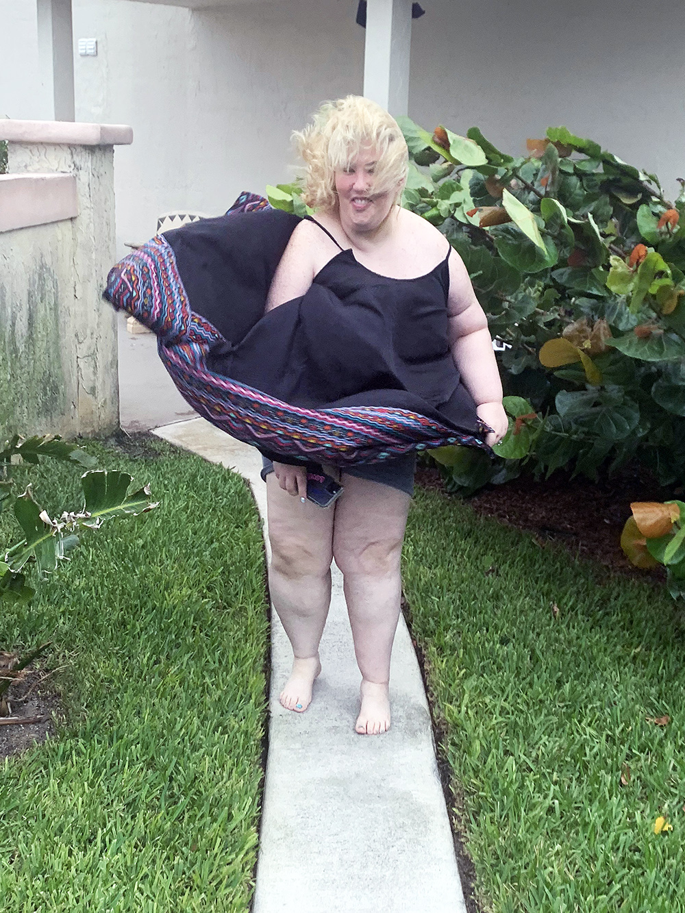 EXCLUSIVE: Mama June recreates Marilyn Monroe’s famous scene - as her dress blows up from the force of Tropical Storm Isaias.