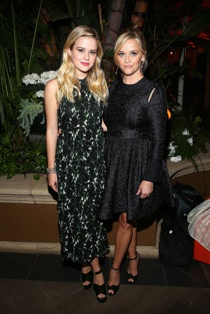 Ava Phillippe e Reese Witherspoon Elle Women In Hollywood, Cocktails, Los Angeles, EUA - 16 de outubro de 2017