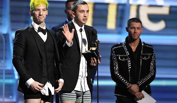 Twenty One Pilots No Pants Grammys