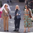 *EXCLUSIVE* "Bride to Be" Jane Fonda with her fellow American Actresses Diane Keaton, Candice Bergen and Mary Steenburgen on set filming their new movie 'Book Club 2'.
