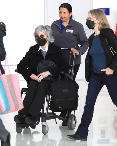 Los Angeles, CA - *EXCLUSIVE* - A frail Jane Fonda needs a wheelchair to get around after reportedly blaming "white men" and "racism" for climate change. The legendary actress was seen with a couple of aides at LAX as they pushed her in a wheelchair for her flight out of LAX. Pictured: Jane Fonda BACKGRID USA 31 MAY 2023 BYLINE MUST READ: LionsShareNews / BACKGRID USA: +1 310 798 9111 / usasales@backgrid.com UK: +44 208 344 2007 / uksales@backgrid.com *UK Clients - Pictures Containing Children Please Pixelate Face Prior To Publication*