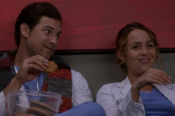 Grey S Anatomy Deluca Loves Jo Wants A Romance But What About Alex Hollywood Life