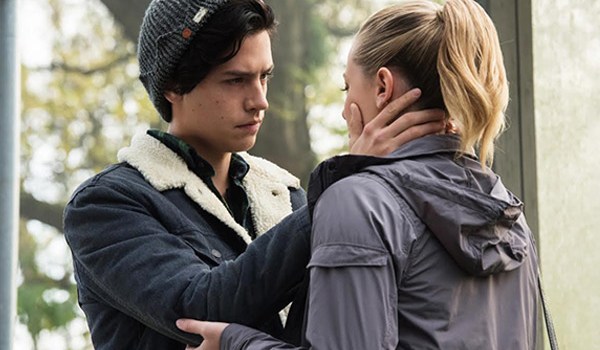 Riverdale Betty Jughead Kiss