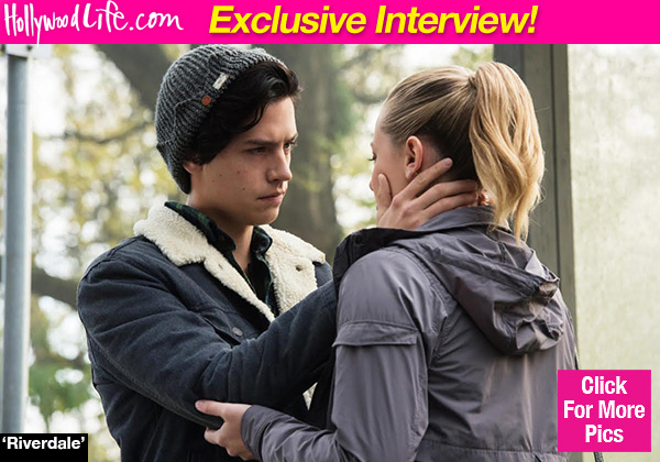 Riverdale': Betty & Jughead Kiss