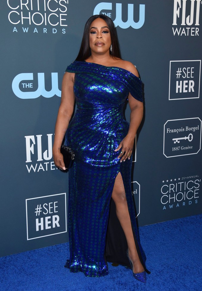 Niecy Nash looked glamorous in a bright sequinned gown.