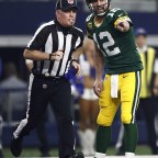 aaron-rodgers-ref-green-bay-packers-game