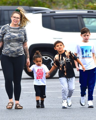 EXCLUSIVE: Pregnant Teen Mom Star Kailyn Lowry was spotted out in Delaware , shopping at Target with her three children . She showed off her baby bump with only a few weeks until the birth. She smiled as she walked into the store. Kaitlyn plans to raise all of her kids as a single mom following a split from her partner. They remained in the store for 20 minutes while the kids picked out water guns, while she bought a large pack of diapers to prepare for the baby's arrival . 10 Jun 2020 Pictured: Kailyn Lowry ,Lux Lowry, Isaac Rivera, Lincoln Marroquin. Photo credit: MEGA TheMegaAgency.com +1 888 505 6342 (Mega Agency TagID: MEGA679366_002.jpg) [Photo via Mega Agency]