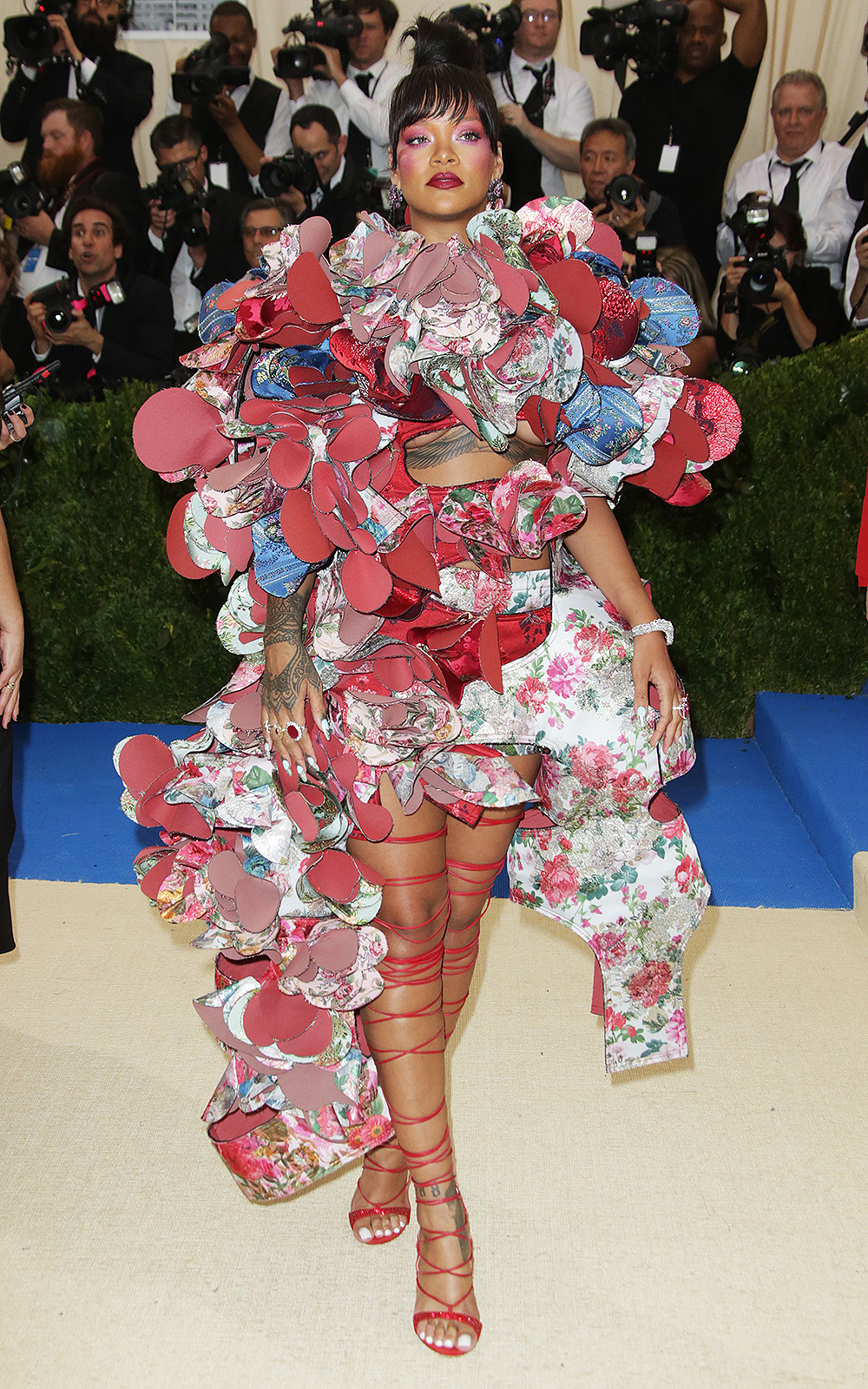 Rihanna The Costume Institute Benefit celebrating the opening of Rei Kawakubo/Comme des Garcons: Art of the In-Between, Arrivals, The Metropolitan Museum of Art, New York, USA - 01 May 2017 WEARING COMMES DES GARCONS SAME OUTFIT AS CATWALK MODEL *5610043q