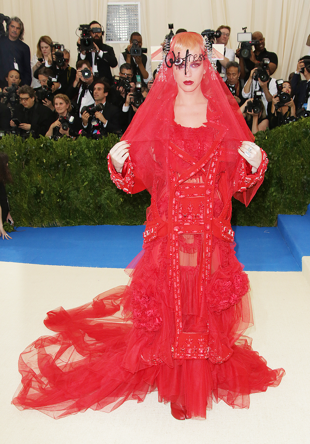 Katy Perry The Costume Institute Benefit celebrating the opening of Rei Kawakubo/Comme des Garcons: Art of the In-Between, Arrivals, The Metropolitan Museum of Art, New York, USA - 01 May 2017 WEARING MAISON MARGIELA SAME OUTFIT AS CATWALK MODEL *8057079v