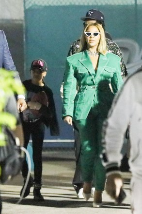 Miami, FL  - *EXCLUSIVE*  - Beyoncé, Blue Ivy and Jay Z were seen leaving Super Bowl 2020. Blue Ivy was carrying an american football.Pictured: Beyoncé, Blue Ivy and Jay ZBACKGRID USA 3 FEBRUARY 2020 USA: +1 310 798 9111 / usasales@backgrid.comUK: +44 208 344 2007 / uksales@backgrid.com*UK Clients - Pictures Containing ChildrenPlease Pixelate Face Prior To Publication*