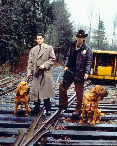 TWIN PEAKS, from left: Kyle MacLachlan, Michael Ontkean, 1990-91. © ABC /Courtesy Everett Collection