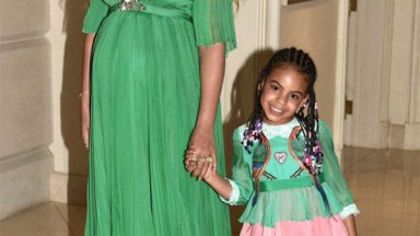 Beyonce Shopping While Pregnant: Star Flaunts Bump With Blue Ivy Hollywood Life Beyonce Shopping While Pregnant: Star Flaunts Bump With Blue Ivy Hollywood Life