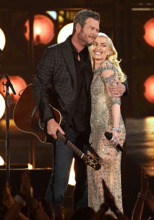 Blake Shelton, left, and Gwen Stefani perform Go Ahead and Break My Heart at the Billboard Music Awards at the T-Mobile Arena, in Las Vegas
2016 Billboard Music Awards - Show, Las Vegas, USA