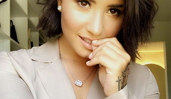 Demi Lovato New Short Haircut