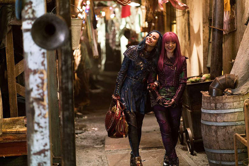 Descendants 2 Costumes Kara Saun Talks Mal Evie In Sequel