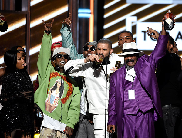 hi-res-2017-billboard-awards-show-moments-24