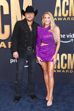 Jason Aldean dan Brittany Kerr Academy of Country Music Awards, Arrivals, Las Vegas, Nevada, AS - 07 Mar 2022