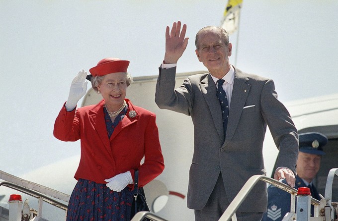 Queen Elizabeth & Prince Philip Wave to Crowds in Australia