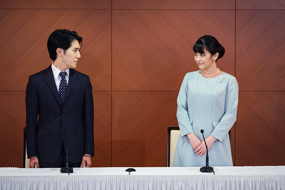 Princess Mako (R), the elder daughter of Prince Akishino and Princess Kiko, and her husband Kei Komuro (L), pose for photographs during a press conference to announce their wedding at Grand Arc Hotel in Tokyo, Japan 26 October 2021.
Princess Mako and Kei Komuro press conference in Tokyo, Japan - 26 Oct 2021