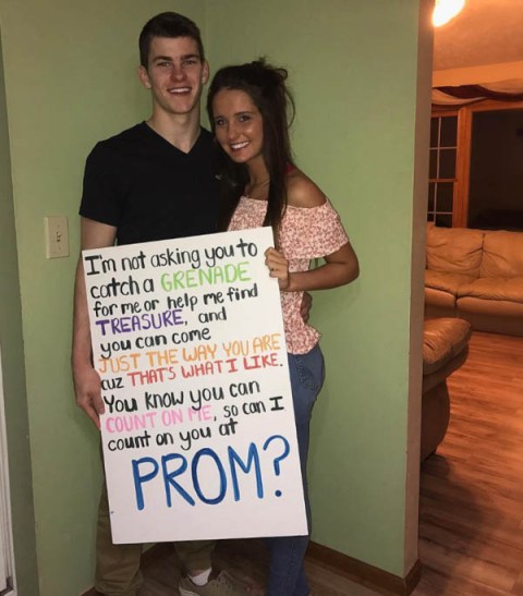 [PICS] Promposal Ideas — See Creative Ways To Ask Someone To Prom ...