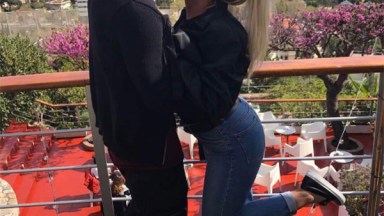 Rafaella Beckran & Gabriel Barbosa Kissing