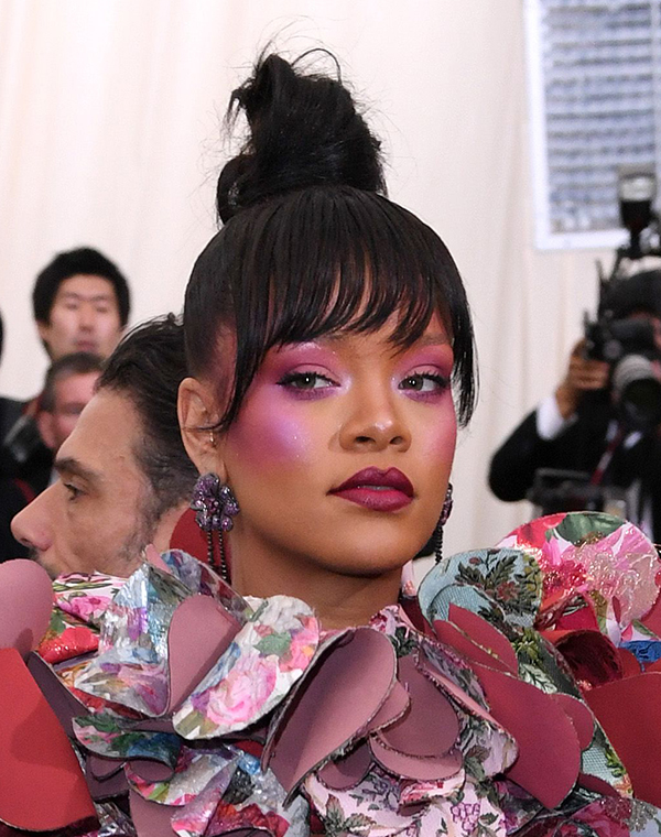 Rihanna S Met Ball Hair Makeup Unicorn Beauty Trend Hollywood Life