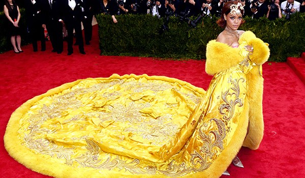 Rihanna In Yellow Dress At 2015 Met Gala