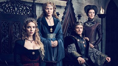 Jodie Comer, Jacob Collins-Levy & Michelle Fairley in 'The White Princess'