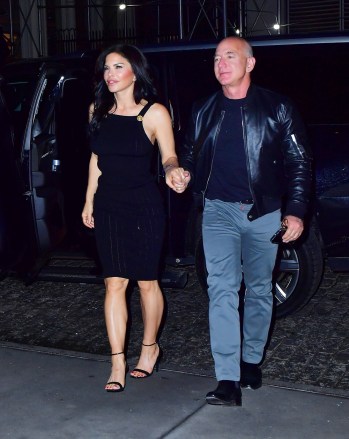 New York, NY  - *EXCLUSIVE*  - One of the world's richest men, Jeff Bezos, is walking hand-in-hand with his girlfriend Lauren Sanchez for dinner in NYC.Pictured: Jeff Bezos, Lauren SanchezBACKGRID USA 5 MAY 2022 USA: +1 310 798 9111 / usasales@backgrid.comUK: +44 208 344 2007 / uksales@backgrid.com*UK Clients - Pictures Containing ChildrenPlease Pixelate Face Prior To Publication*