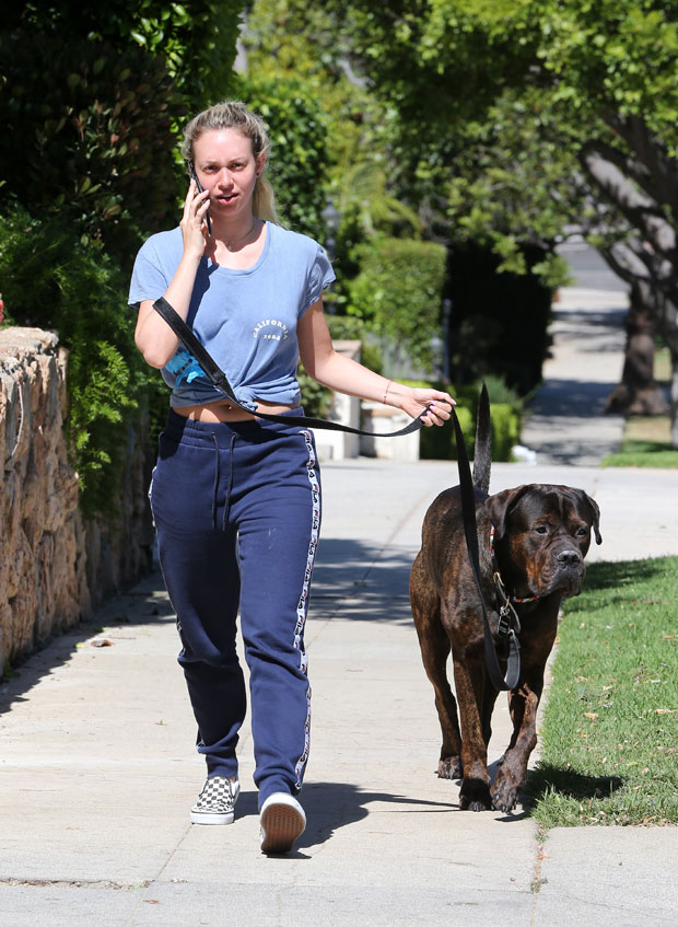 corrine-olympios-walking-dog-1