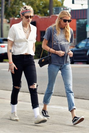 Los Feliz, CA  - *EXCLUSIVE*  - Kristen Stewart steps out on a dinner date with ex girlfriend Stella Maxwell. The pair went on a low key date, they sat very close together and afterwards headed to Kristen's home in Los Feliz. Kristen was dating Sara Dinkin but it now looks like she might be rekindling her relationship with Stella.Pictured: Kristen Stewart, Stella MaxwellBACKGRID USA 20 MAY 2019 USA: +1 310 798 9111 / usasales@backgrid.comUK: +44 208 344 2007 / uksales@backgrid.com*UK Clients - Pictures Containing ChildrenPlease Pixelate Face Prior To Publication*