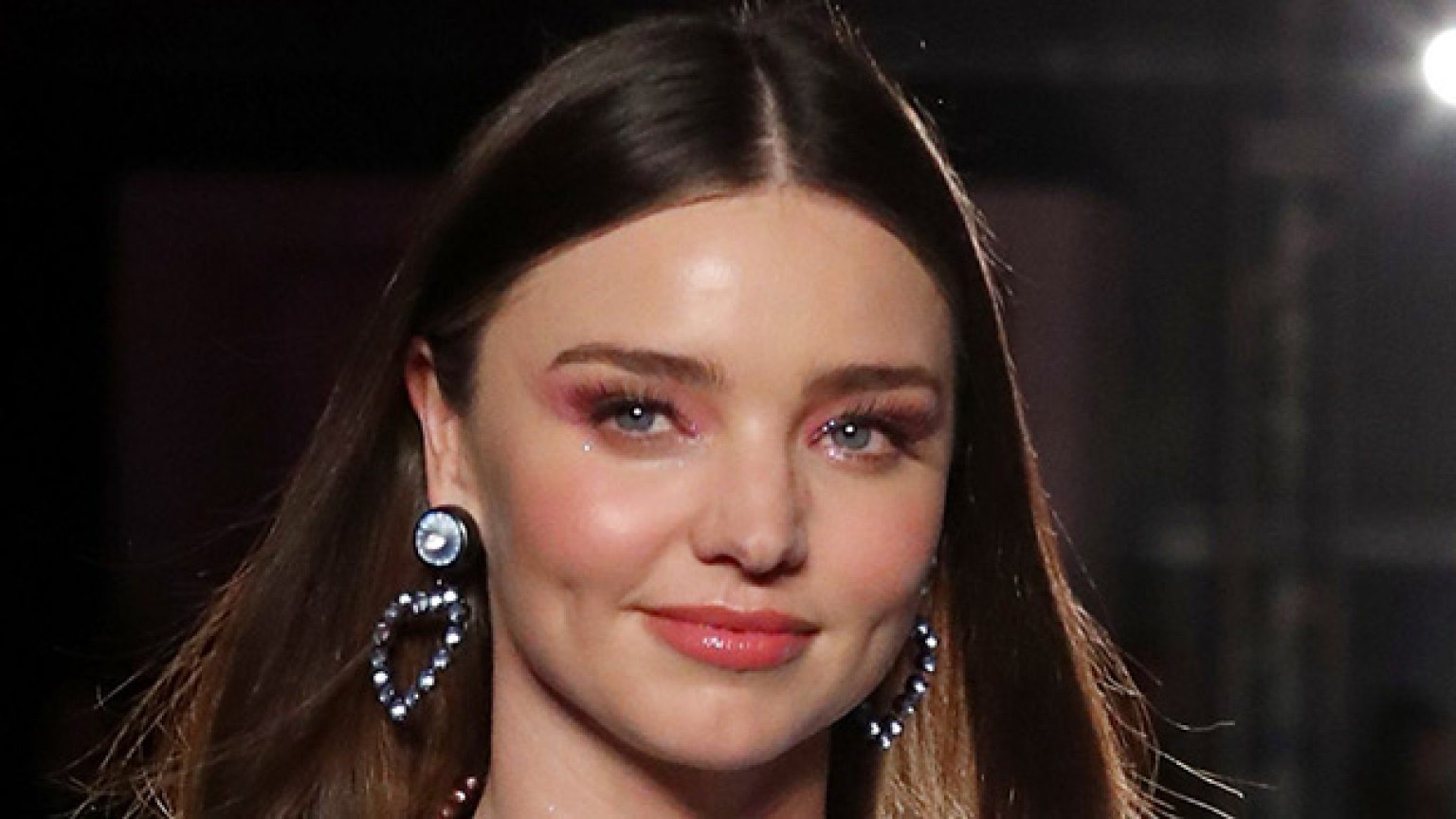 Miranda Kerr’s Wedding Ring — See Her Diamond Band From Evan Spiegel ...