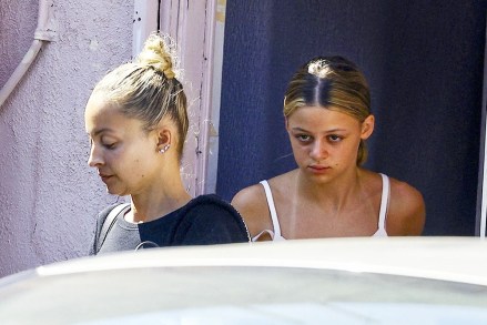 Studio City, CA  - *EXCLUSIVE*  - Celebrity style icon Nicole Richie and her adorable daughter,  share a special mother-daughter outing, heading to a Nail SalonPictured: Nicole RichieBACKGRID USA 30 JULY 2023 USA: +1 310 798 9111 / usasales@backgrid.comUK: +44 208 344 2007 / uksales@backgrid.com*UK Clients - Pictures Containing ChildrenPlease Pixelate Face Prior To Publication*