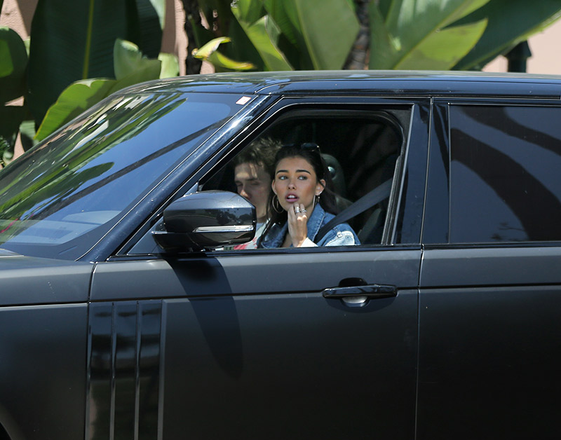 brooklyn-beckham-madison-beer-shopping-5