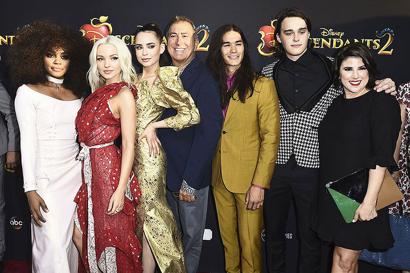 Descendants-2-Premiere-11-disney