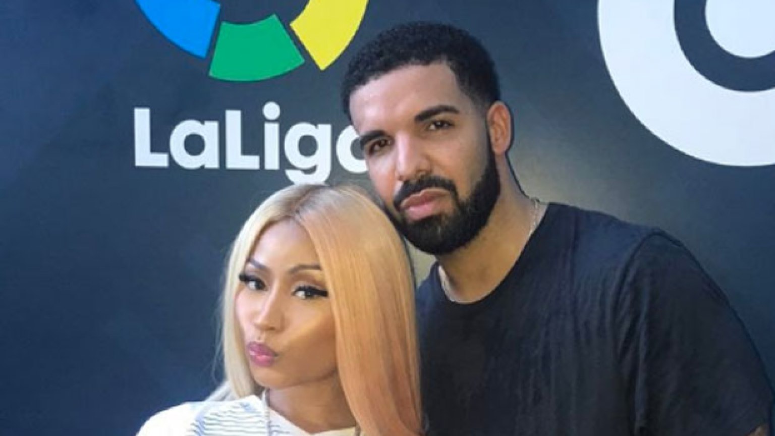 Drake Stares At Nicki Minaj’s Butt After Celebrity Soccer Game — Pic ...