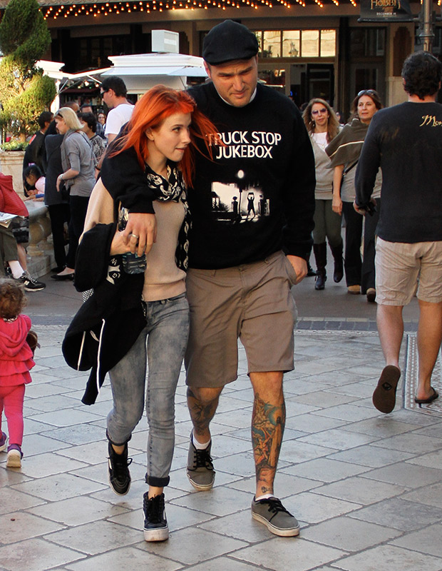 hayley-williams-chad-gilbert-7