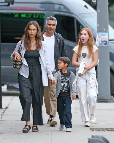 Jessica Alba and Cash Warren and seen out for Dinner with their children, , **SPECIAL INSTRUCTIONS*** Please pixelate children's faces before publication.***. 01 Jul 2023 Pictured: Jessica Alba and Cash Warren and seen out for Dinner with their children. Photo credit: Thecelebrityfinder/MEGA TheMegaAgency.com +1 888 505 6342 (Mega Agency TagID: MEGA1002636_017.jpg) [Photo via Mega Agency]