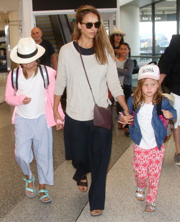 Jessica Alba, Haven Warren Warren, Marie Jessica Alba և Family at Los Angeles International Airport, Los Angeles, USA - July 24, 2017