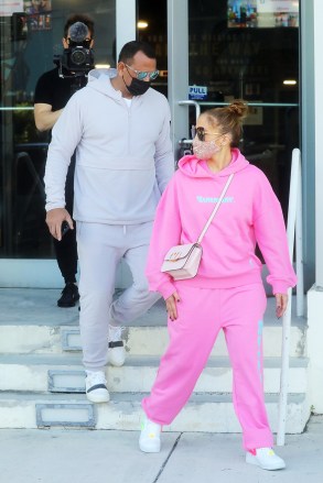 Miami, FL - Jennifer Lopez and Alex Rodriguez have been hunkered down in Miami, but they’ve made it pretty clear that their workouts aren’t about to suffer due to a global pandemic. Pictured today, Jennifer Lopez and Alex Rodriguez working out at his new UFC Gym in Miami.Pictured: Jennifer Lopez, Alex RodriguezBACKGRID USA 13 DECEMBER 2020 BYLINE MUST READ: SBCH / BACKGRIDUSA: +1 310 798 9111 / usasales@backgrid.comUK: +44 208 344 2007 / uksales@backgrid.com*UK Clients - Pictures Containing ChildrenPlease Pixelate Face Prior To Publication*