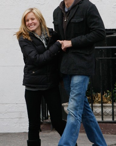 Actress Kristen Bell and actor Dax Shepard sighting in the West Village on May 11, 2008 in New York City.