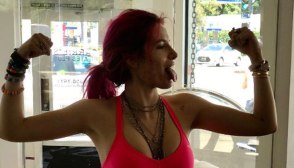 bella thorne ab workout