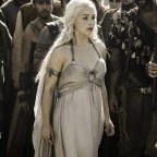 Daenerys-Best-Outfits-On-game-of-thrones-14